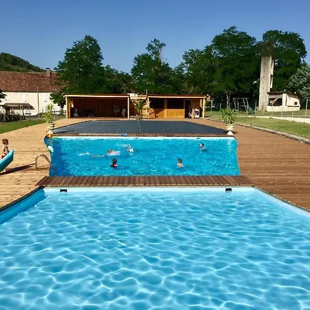 Maison T2 Ideale Couple Jacuzzi Sauna Piscine Holiday home